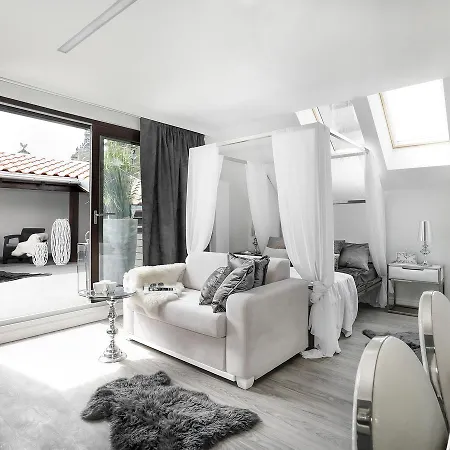 Aparthotel Sweet 4*